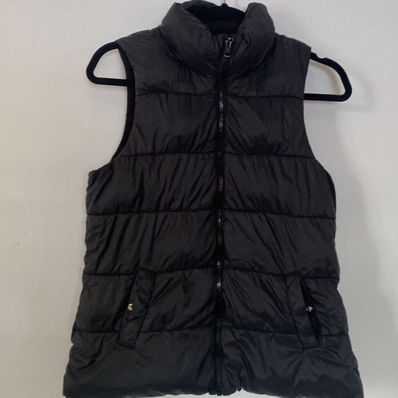 Flannel lined Puffer Vest - Picture 2 of 7
